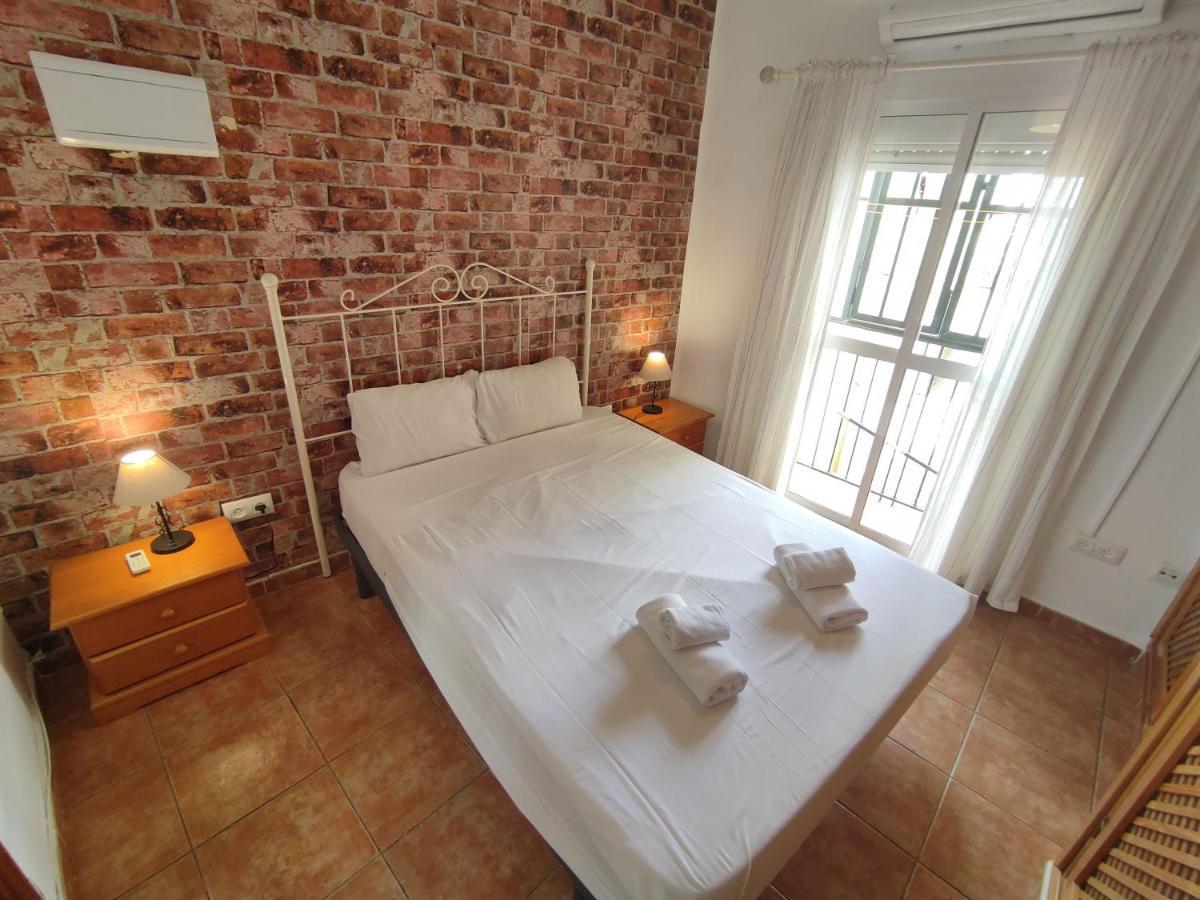 Apartamento La Luz - Kainga Homes セビリア エクステリア 写真